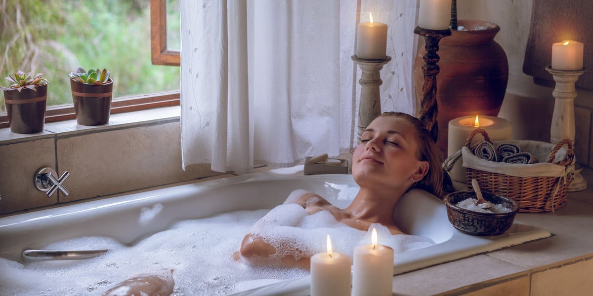 https://www.robesnmore.com/cdn/shop/articles/enjoying-day-spa_1200x600_crop_center.jpg?v=1606743794